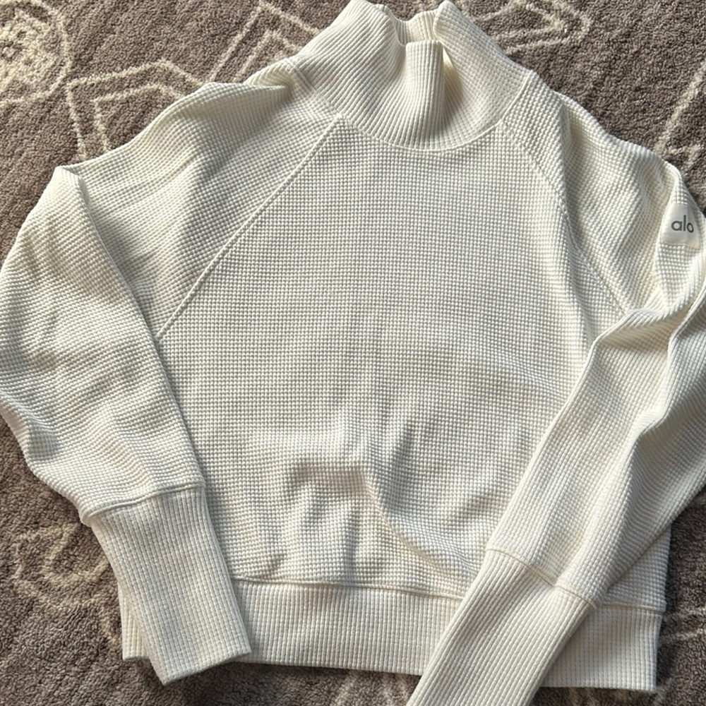 ALO Yoga Women's waffle weekend escape mock neck